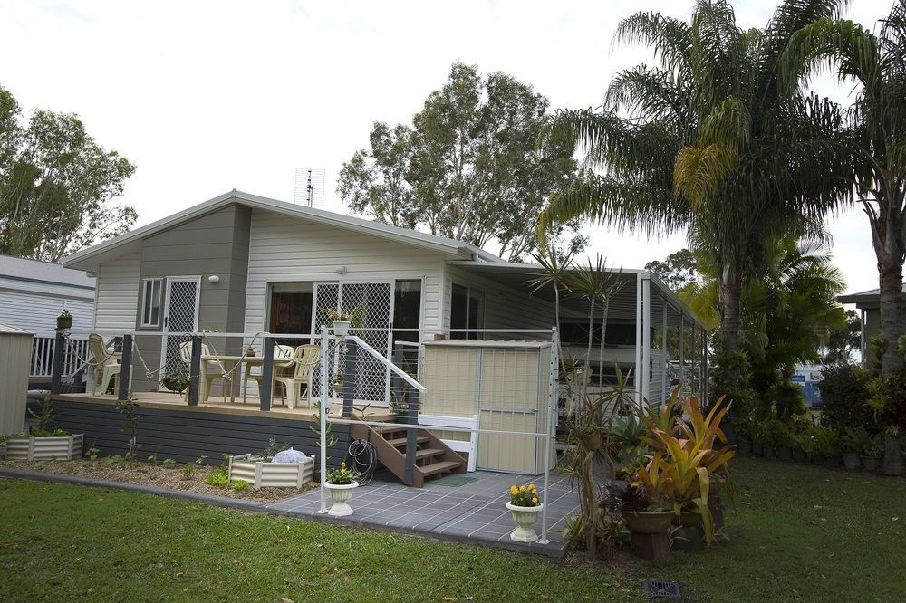 Отель Maroochydore Cabins Экстерьер фото