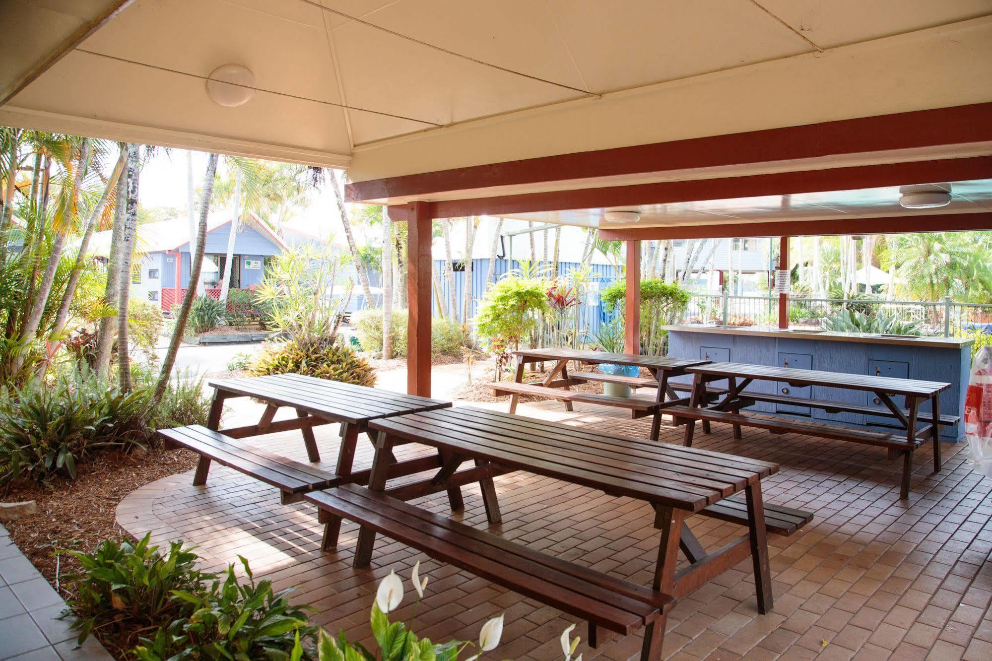 Отель Maroochydore Cabins Экстерьер фото